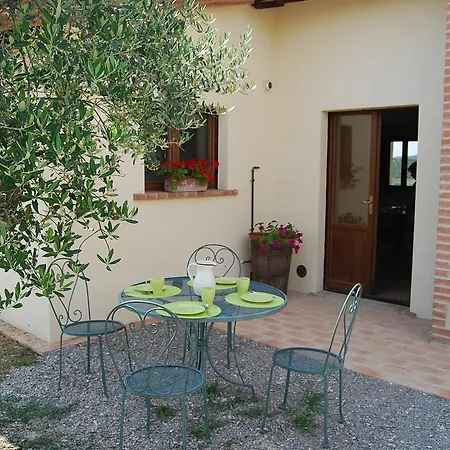 مزرعة للإقامة La Casa Di Piandelbello *