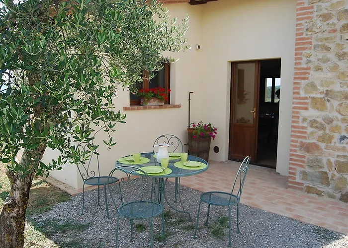 مزرعة للإقامة La Casa Di Piandelbello *